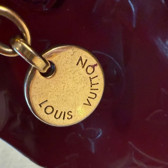 Louis Vuitton Authentic Vernis Brea Handbag with COA - Picture 7 of 15